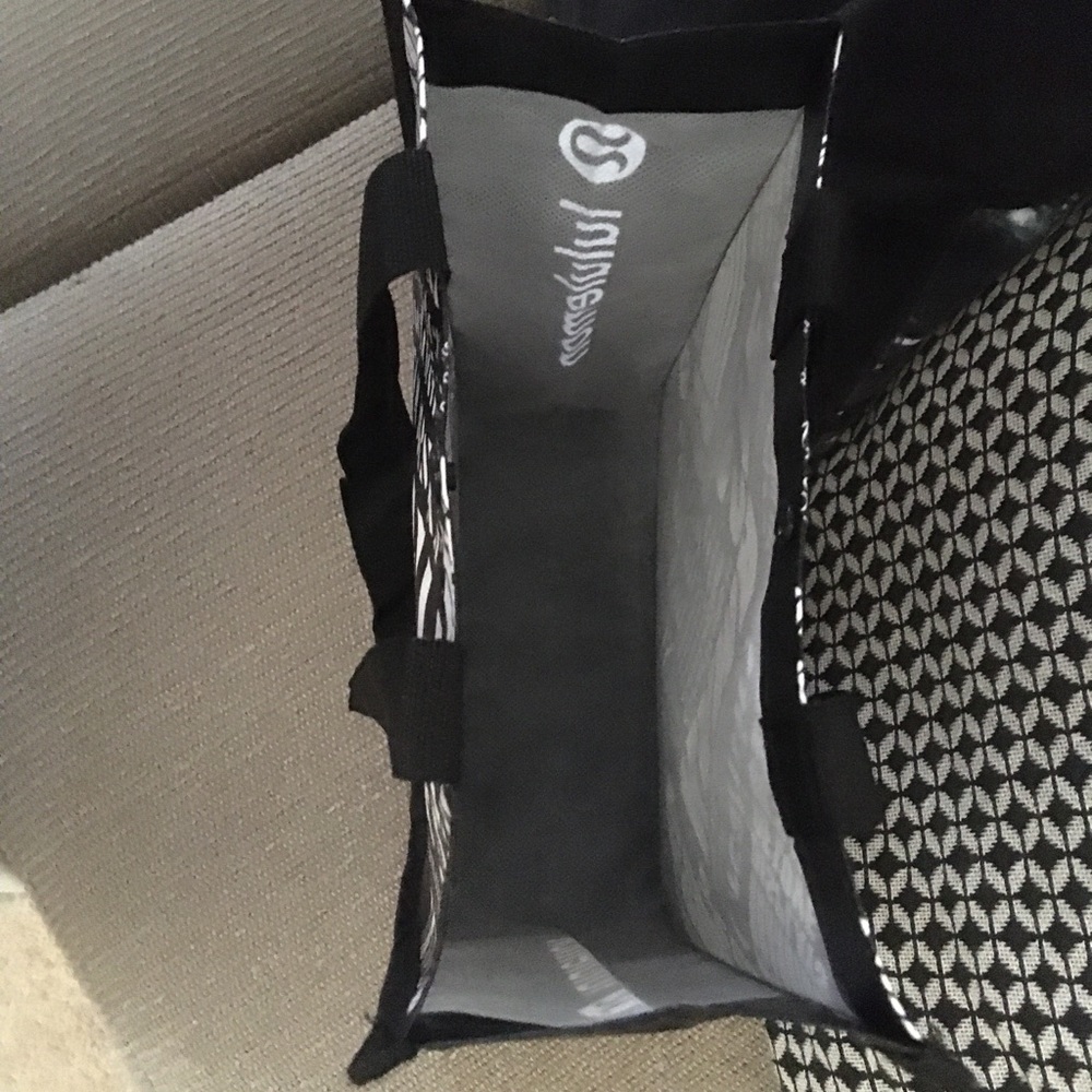 *SOLD* Lululemon reusable tote bag Sm/Med, Inspire - Picture 4 of 10